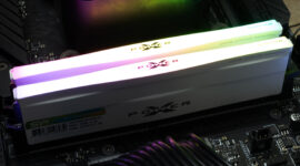 Je Zenith RGB DDR5-5600 C40 na trhu s vysokorychlostními paměťovými sestavami konkurenceschopný?
