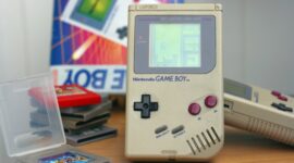 Nicole Express představuje hack Super Game Boy, který zajistí vyšší rychlost zařízení.