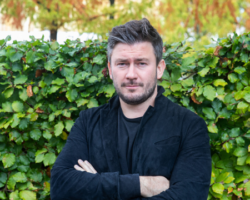 Autor Metro odsouzen k 8 letům vězení za diskreditaci