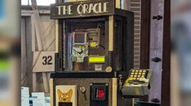 Impresivní mincový automat kombinuje Game Boye, Raspberry Pi a věštění