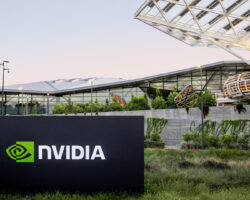 Nvidia za poslední čtvrtletí prodala výkonné GPU pro AI a HPC aplikace za 10,3 miliardy dolarů, což je více než dvojnásobek předchozího čtvrtletí. Ostatní kategorie také naznačují oživení.