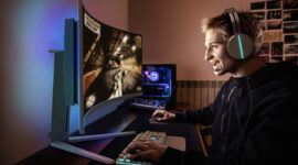 Philips představil nový herní monitor Evnia s 49M2C8900 a QD-OLED panelem