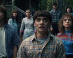 Stranger Things: Herci oslavují novou sérii změnou vzhledu