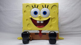 "SpongeBob SquarePants PC vytvořen z cosplay materiálů"