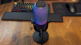 Recenze Razer Seiren V3 Chroma – okázalý, ale kvalitní herní mikrofon