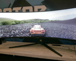 Acer srazil o 500 $ cenu svého zbrusu nového 57palcového herního monitoru