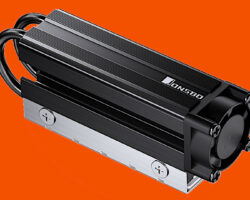Chladič SSD s ventilátorem 10 000 ot./min. pro nejžhavější disky