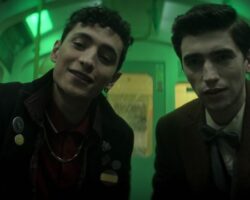 "Detektivové Mrtvého chlapce - Oficiální trailer"