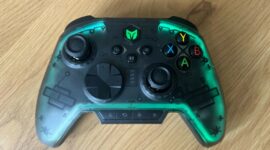 "Recenze ovladače Big Big Won Rainbow Pro 2 – můj nový oblíbený gamepad"