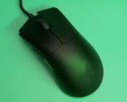 Recenze Razer DeathAdder V3: Lehký ergonomický design